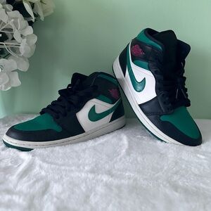 Nike Green, Black & White High-Top Sneakers